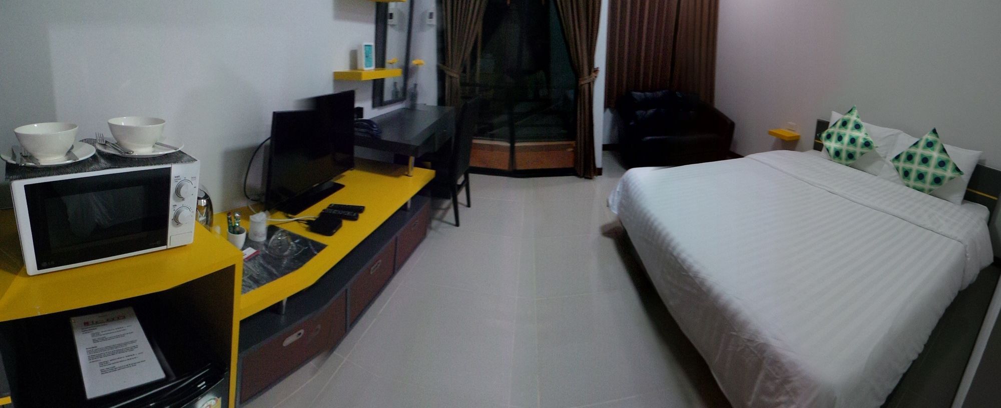 The Icon Service Apartment Si Maha Phot Extérieur photo
